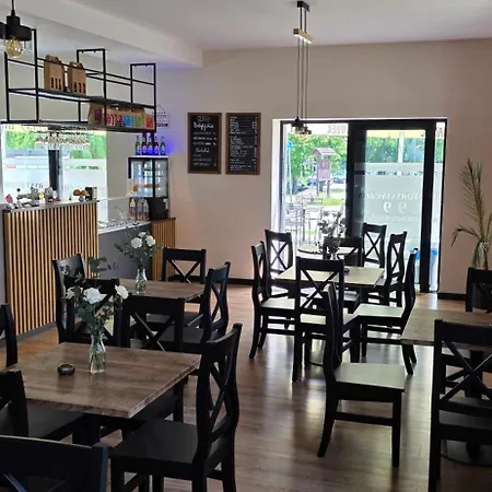 Turystyczna 9 & Cafe Sobótka